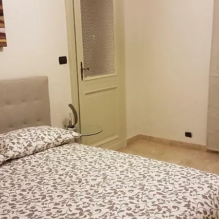 Giuria 35 - Elegante Ed Accogliente Nei Pressi Del Valentino Appartement